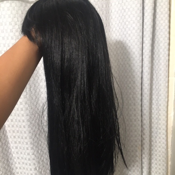 dark brown medium wig with bangs - Picture 3 of 4